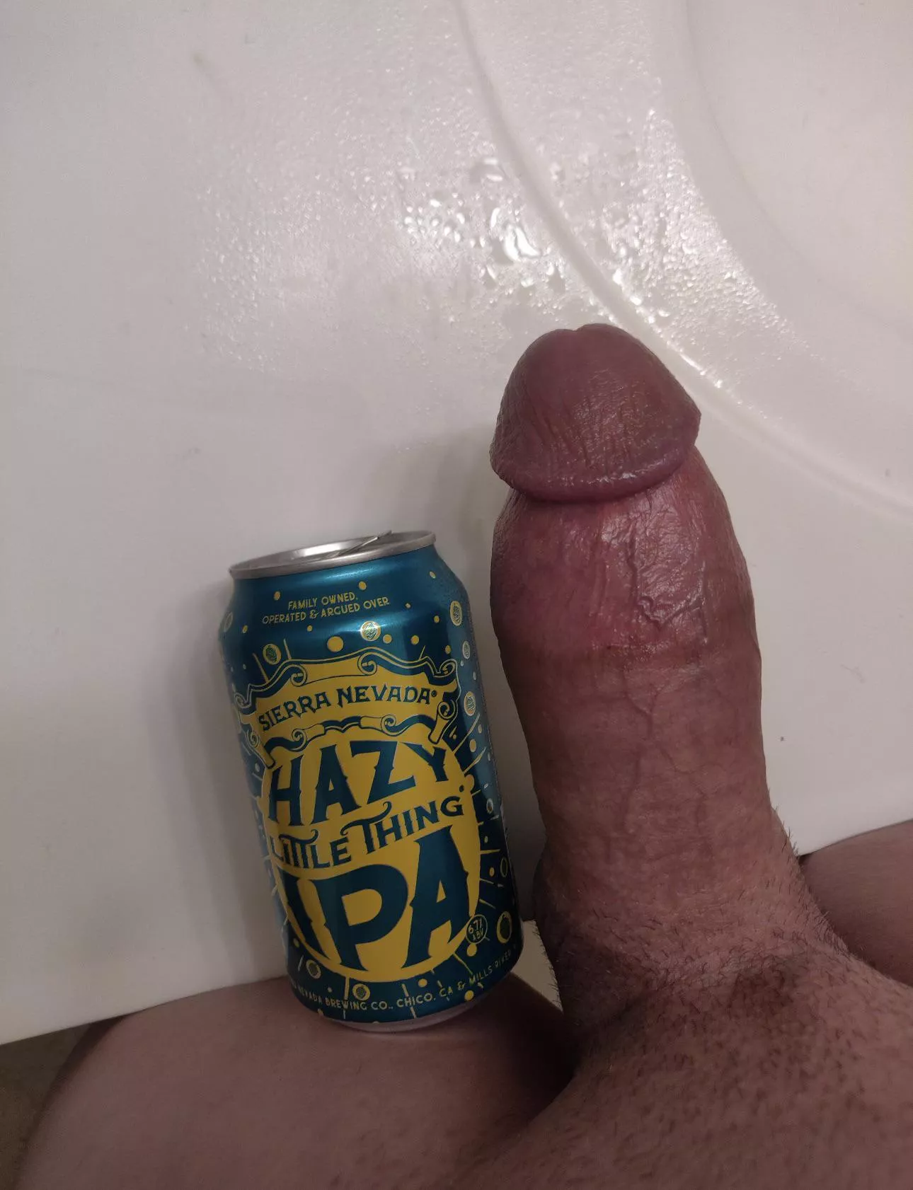 There’s a new girth king in this sub, where the thick guys at?