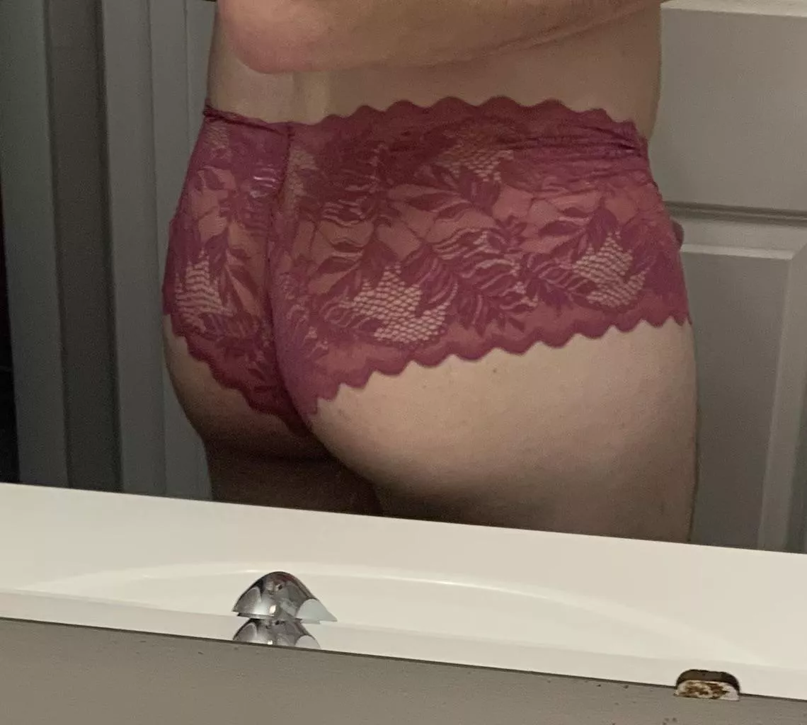 Trying on a new pair 😝