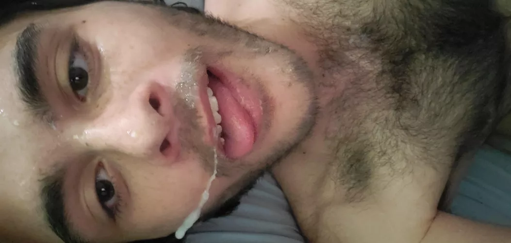 what an amazing fuck from guy I meet at the bars. I love cum wow!