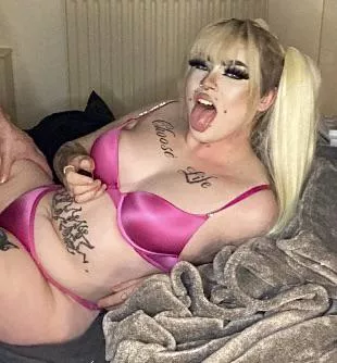 When the self-timer remote freezes your video like this for a full minute🌸🤷‍♂️