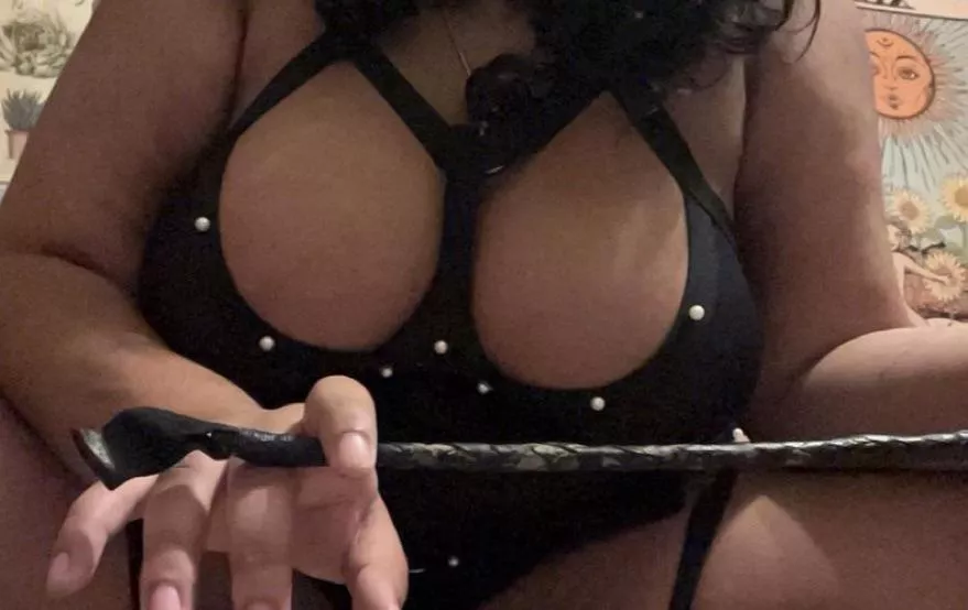 which one of you is ready to take this riding crop across the ass cheeks? 😈