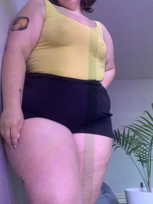 Who wants to come bury their face into my thighs?