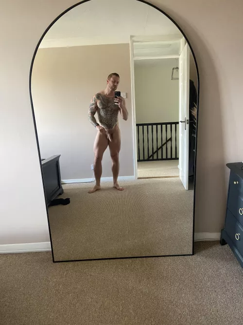 Who’s pulling my foreskin back with their mouth?