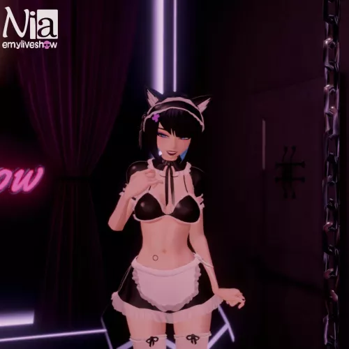 You wanted to see me master? 💙 https://chaturbate.com/emyliveshow