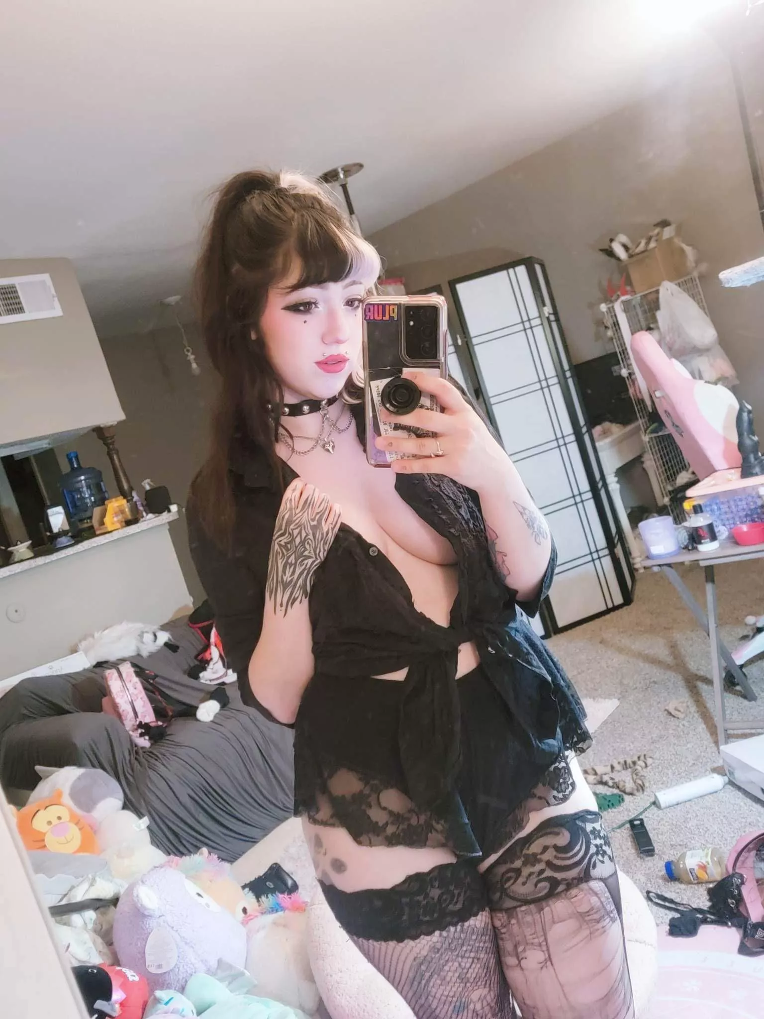 Your big titty goth mommy is going live https://chaturbate.com/dahlia_vixen/