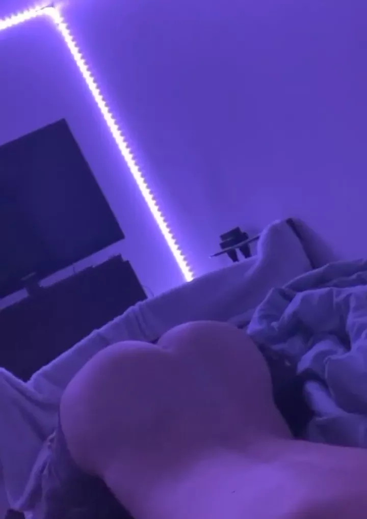 [18] for all those tops who want a young teen boy toy to watch them cum on cam ;) spencer_hopkin