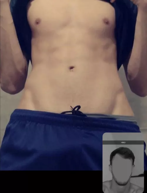 19 HUNG DOM TOP || SC: tim_holland03