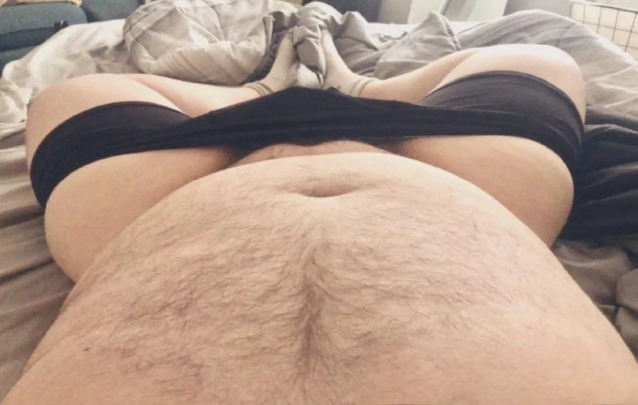 24. Play with my belly while you pull it out 😏👅