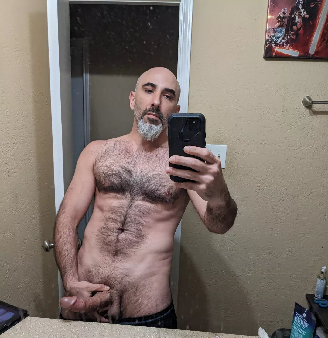 [40] who likes their daddy dicks curved and veiny?
