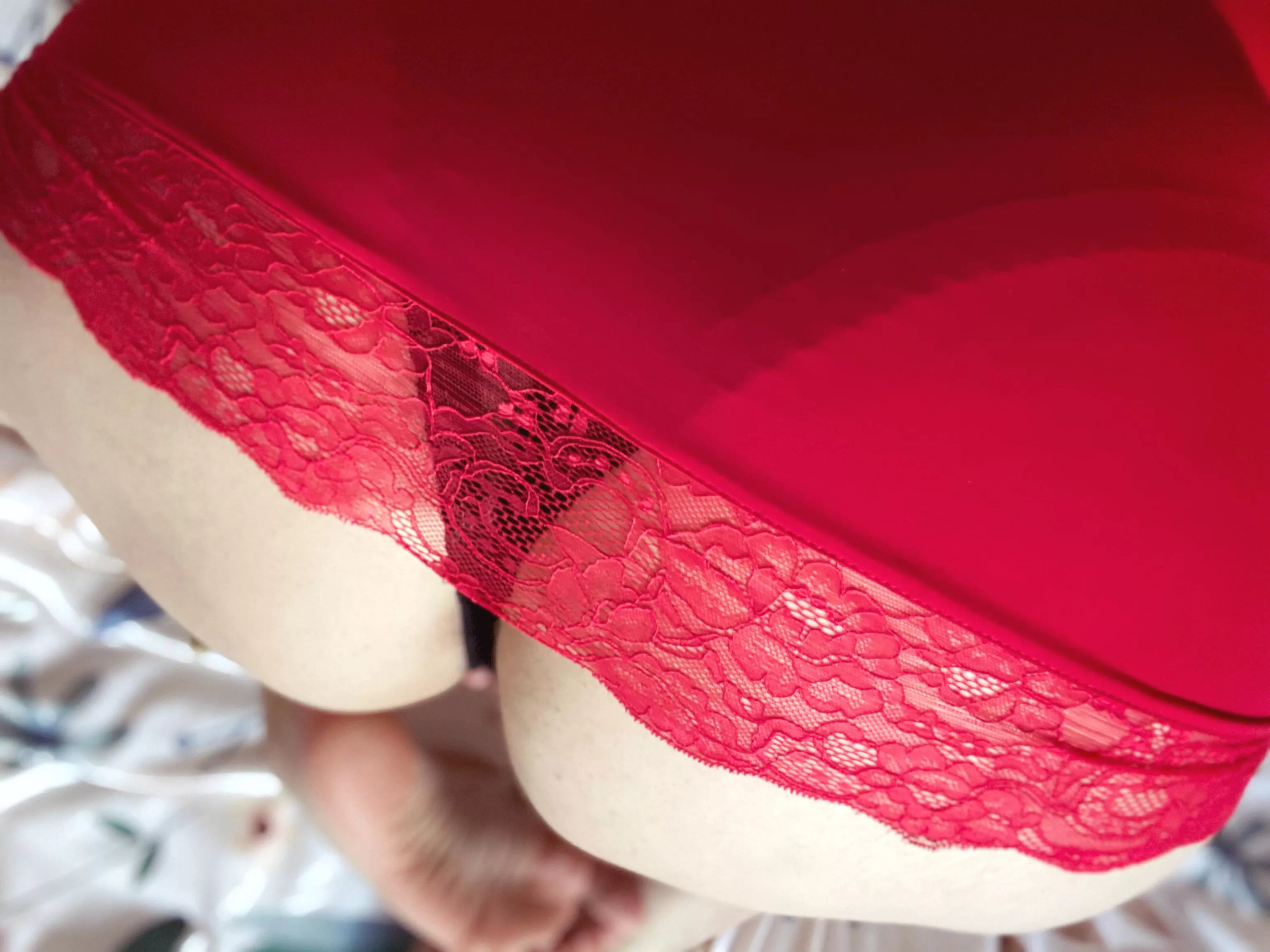 Always wondered how many spanks it would take to see a red hand print!