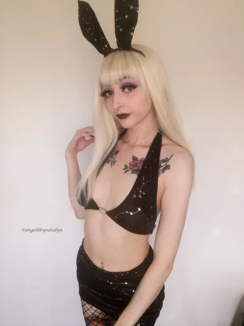 Bunny wants to hop on your cock 🐰