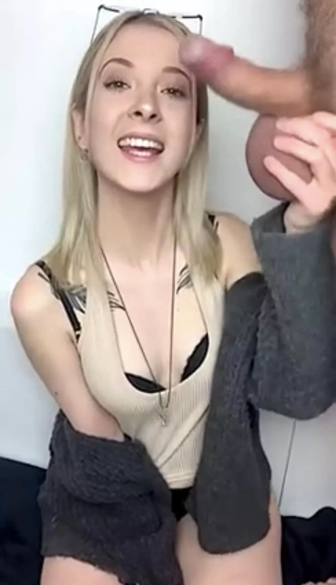 Does anyone know who this is ?? Thank you