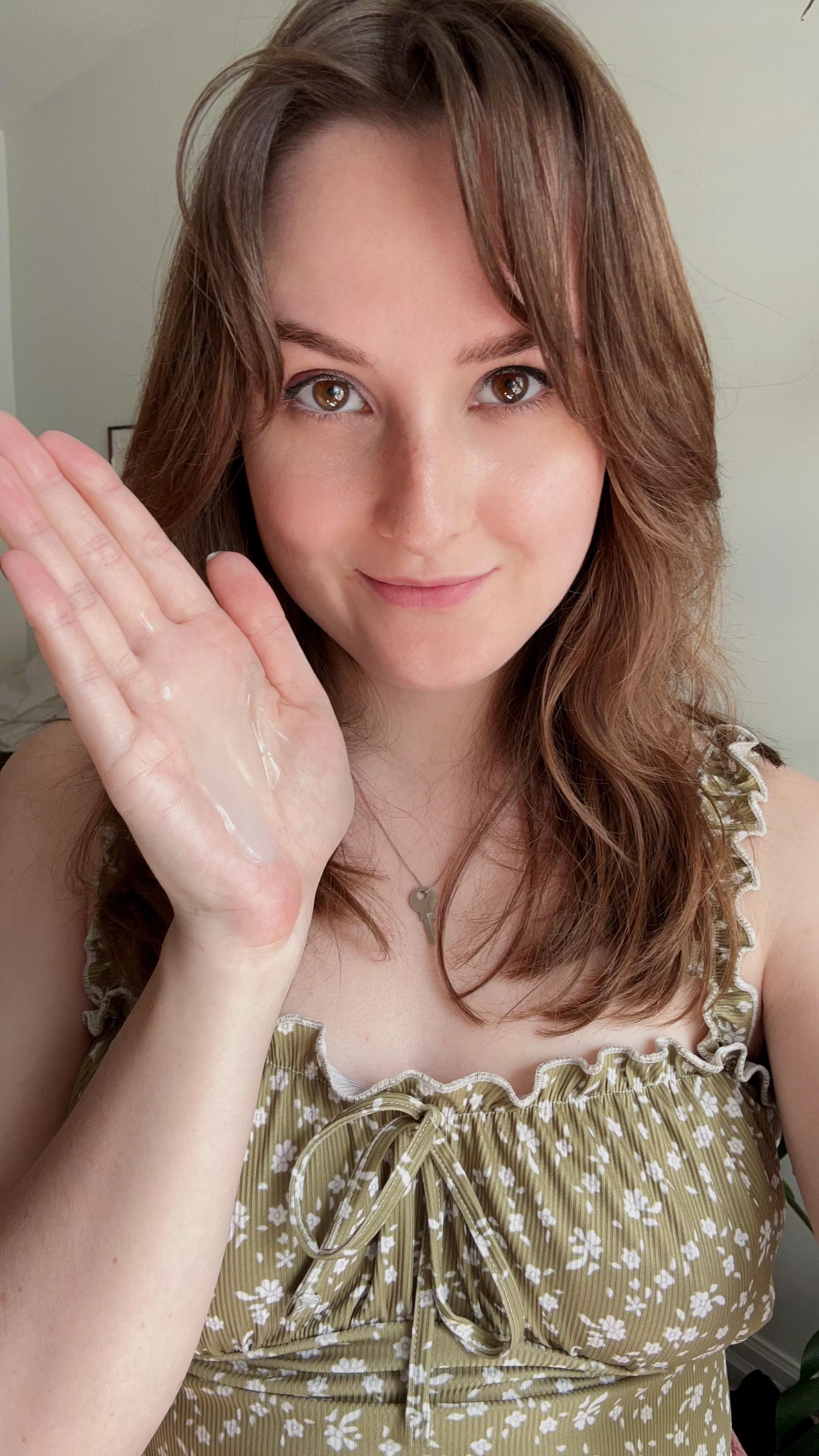 Don’t be scared! Mommy is here, now be a good boy and clean up all this cum, make me proud [domme]