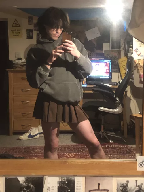 Dyed my hair black 😳