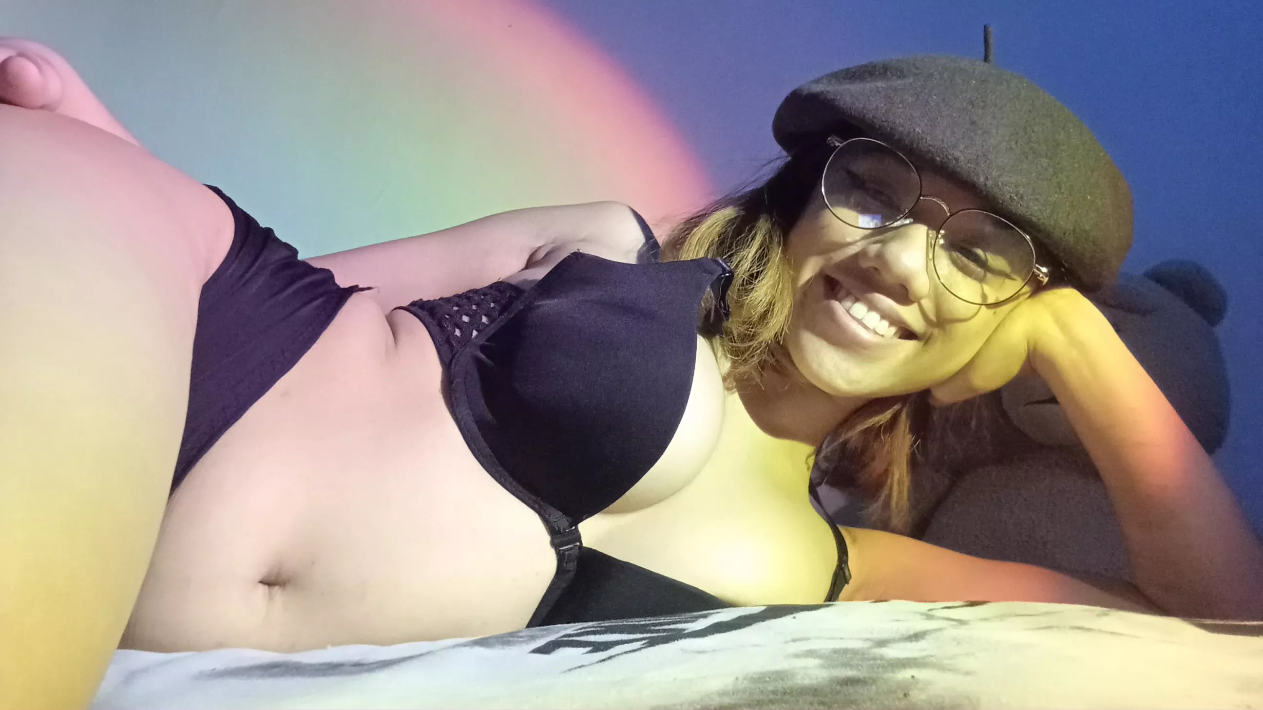 [F] it's hot here in my country, now I'm sleeping like this every night 🖤