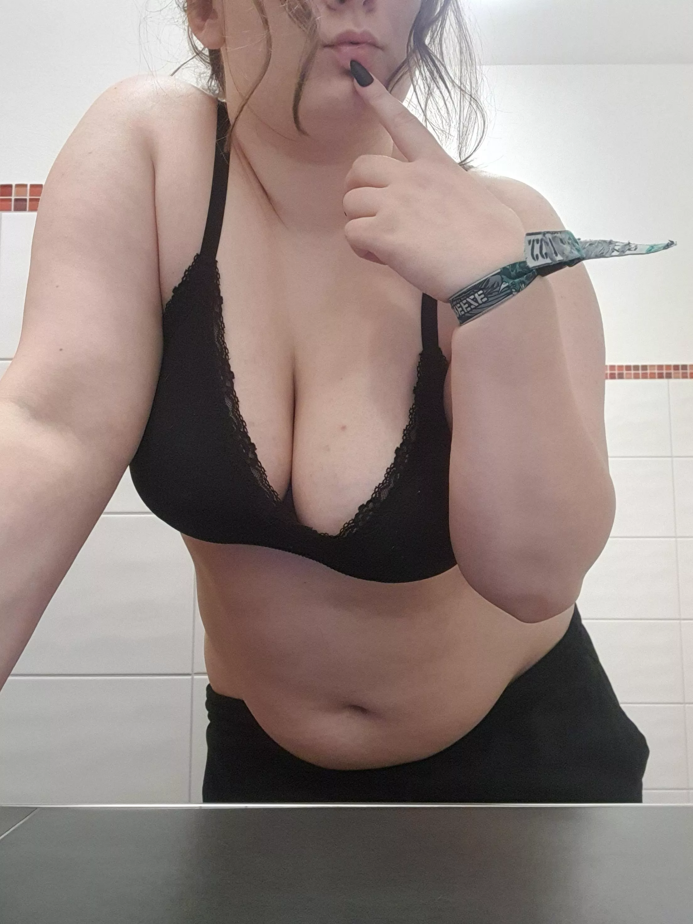 [F22] Do you want to give your little school girl a kiss?