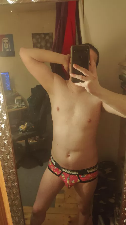 Feeling tasty in my Aussies 😋