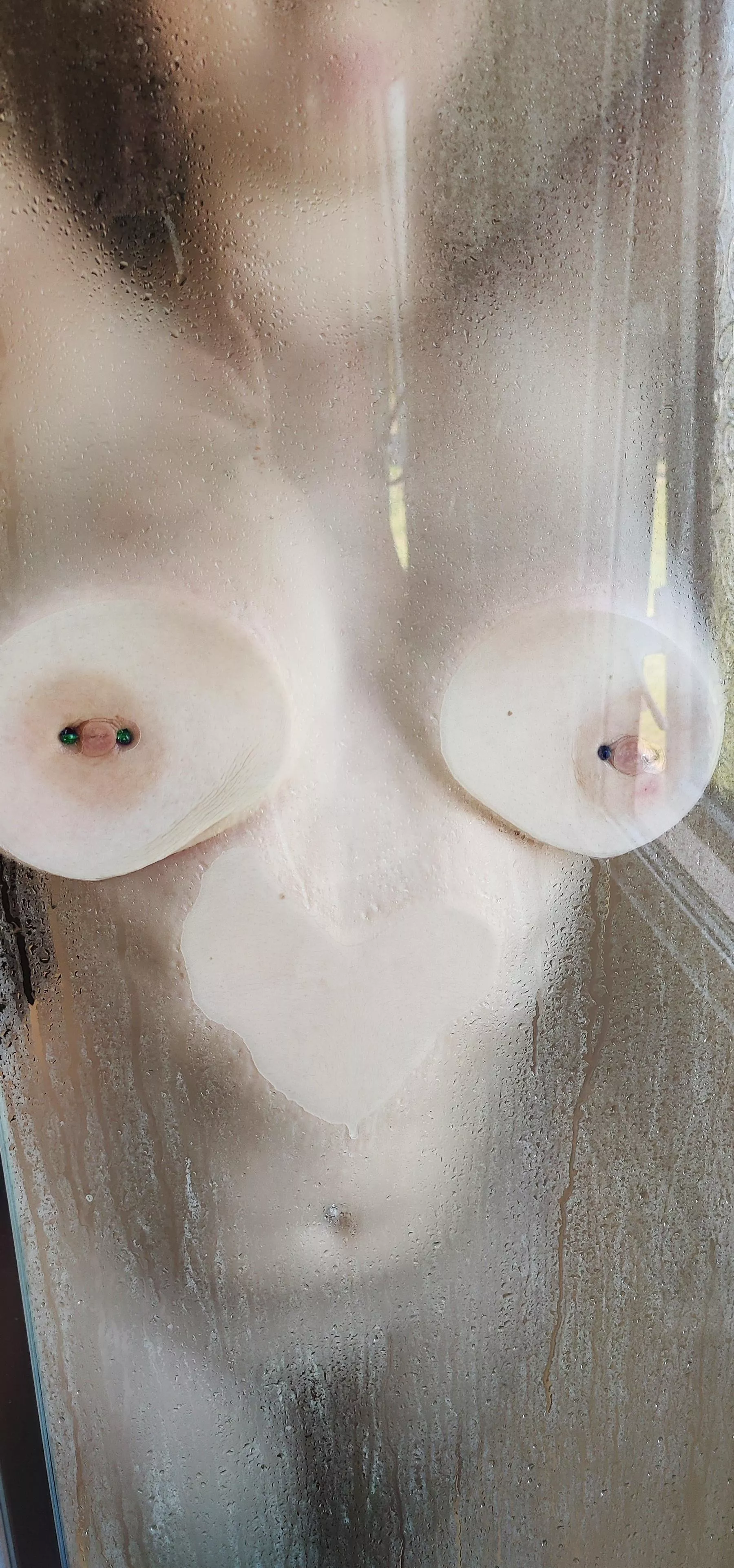 Happy tiddy Tuesday 💦😈 [f] 25