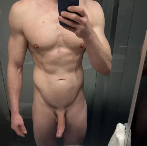 I don’t know what it is about evenings, but I always feel so much hornier late at night 😈