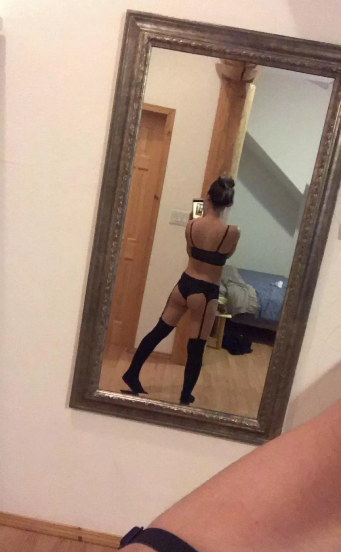 I prefer even less clothes