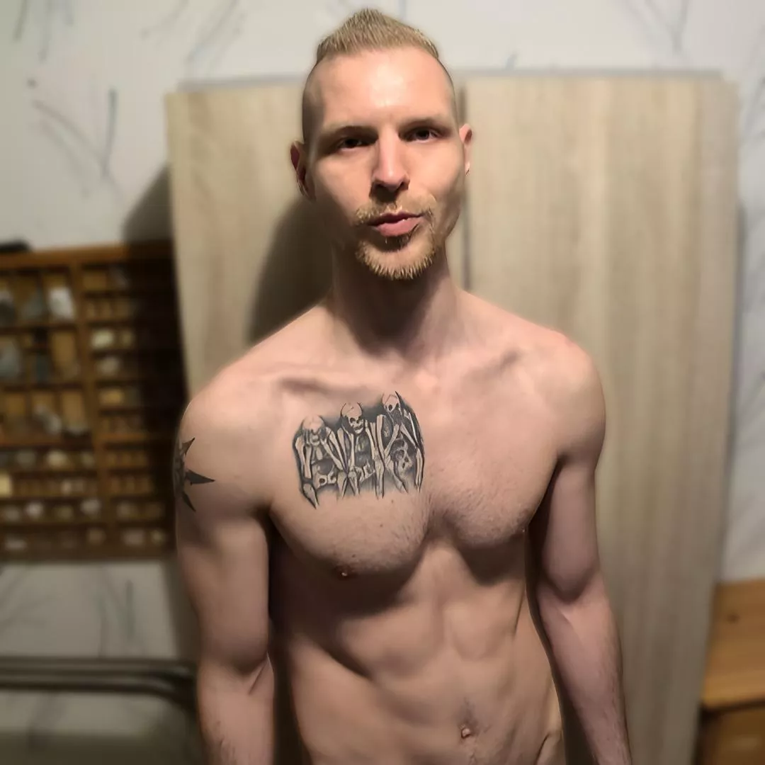 I'am your boy ! 😘