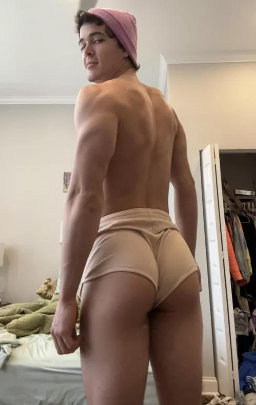 Is my butt cute enough for this sub