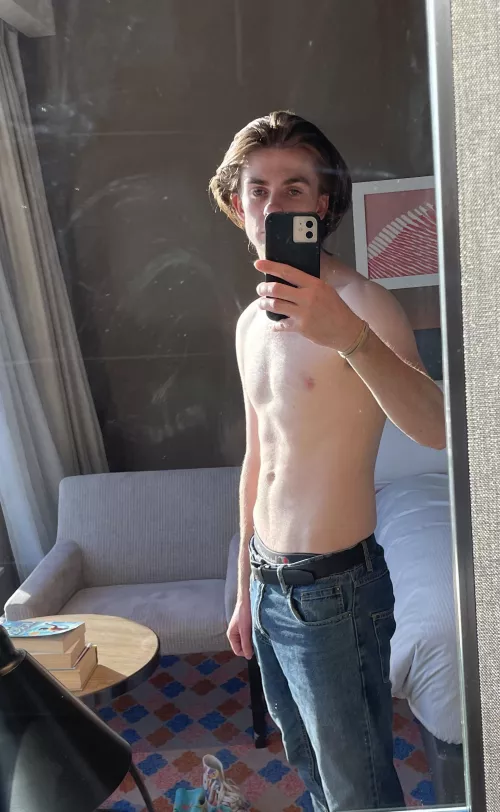 Lmk if you think I’m pretty 🥰