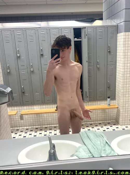 Love a good shower after my workout 😉