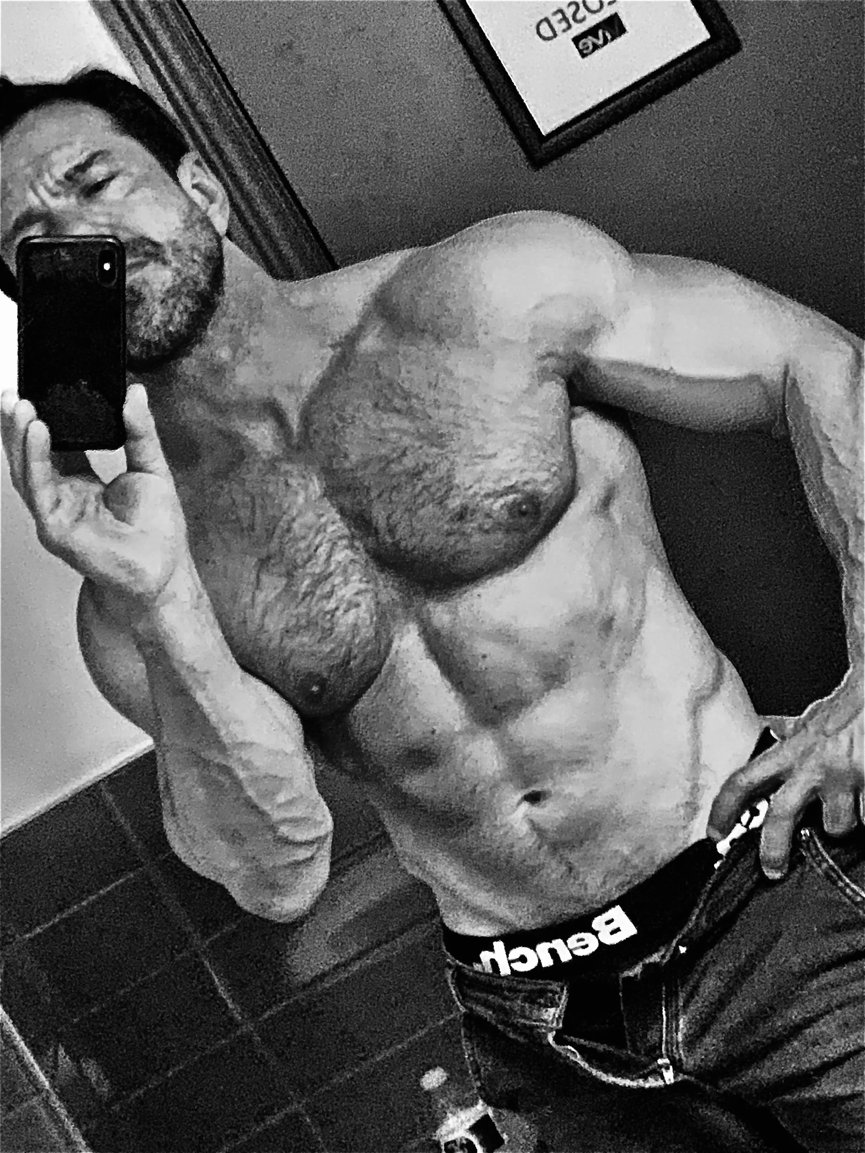 (M) looking for someone (F) to lift with.