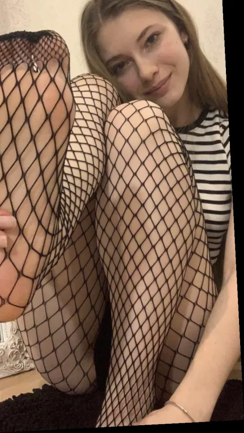 make a mess on my toes, cover them