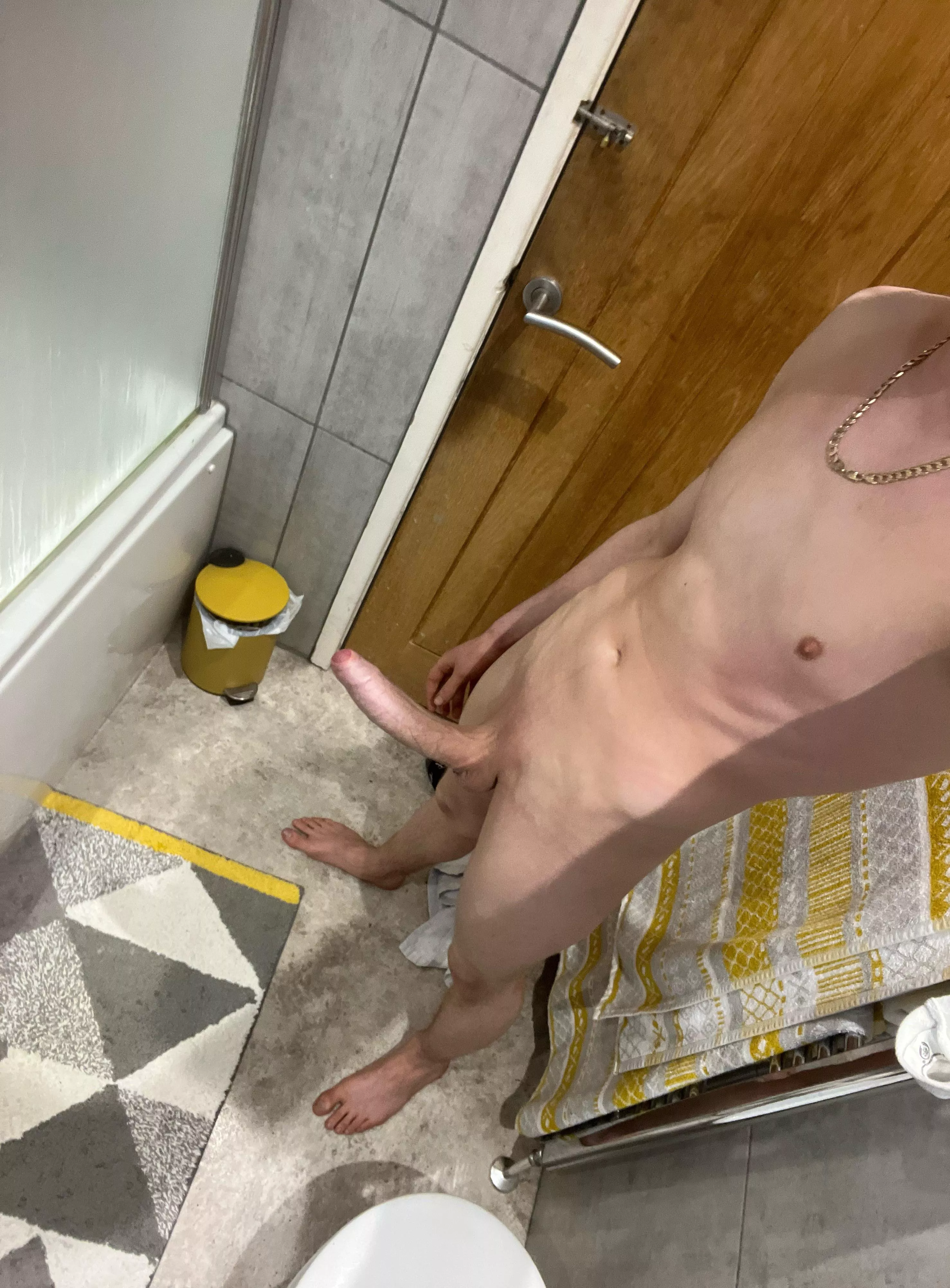 Need a little slut to join me in the shower