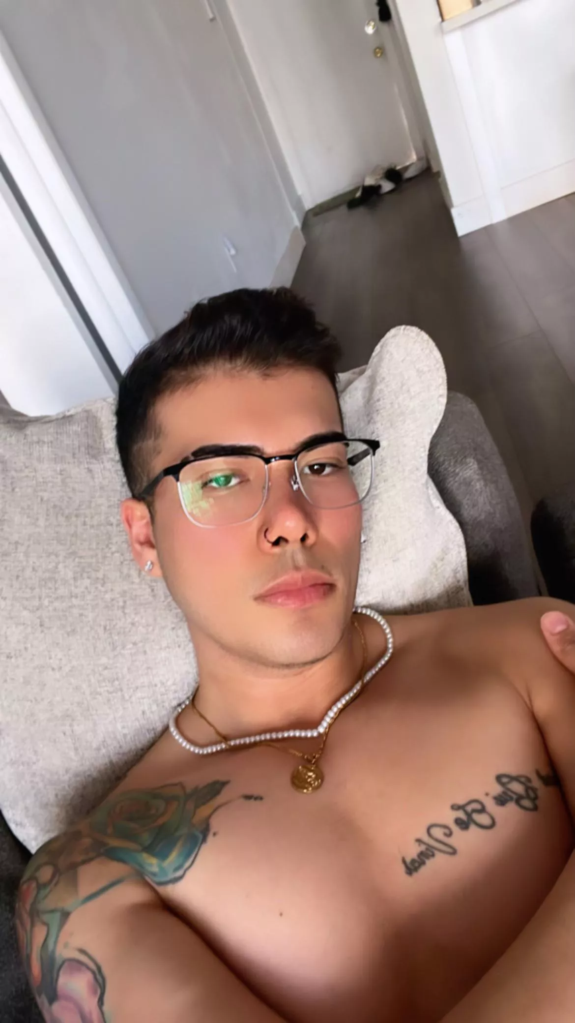 New glasses x: insecure af