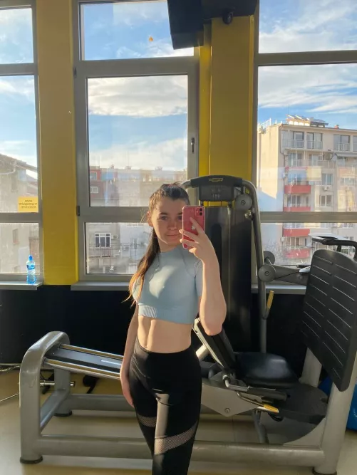 No bra, no makeup, yes GYM 😄😊