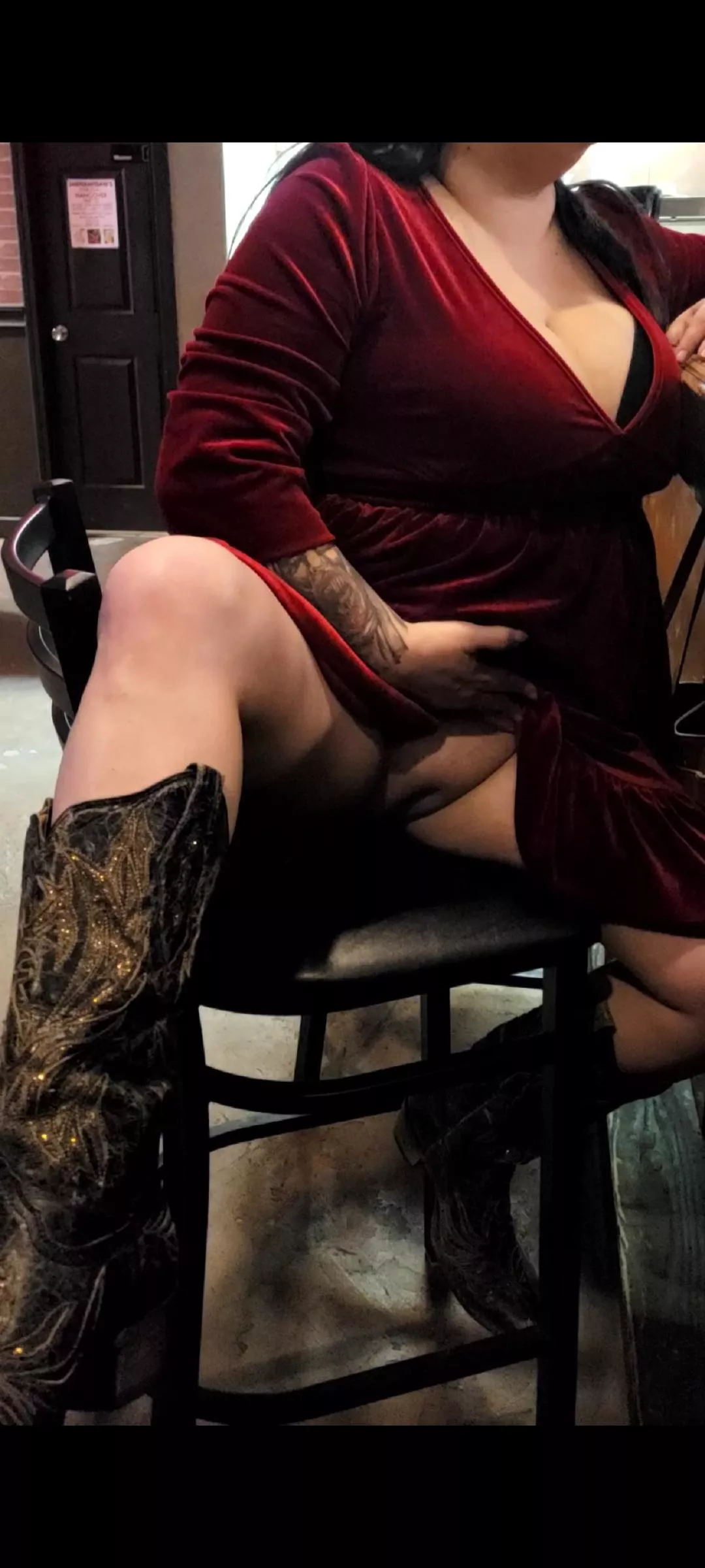 No underwear at the bar...hope someone sees