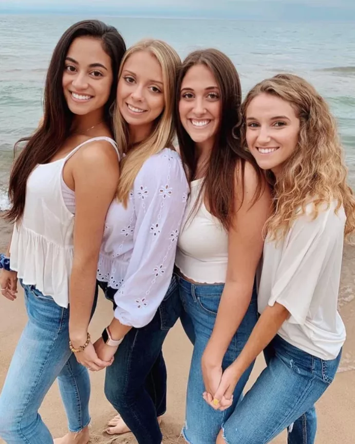 Oh I do love to be beside the seaside