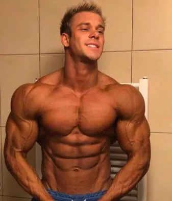 “Ondrej Kmostak” …