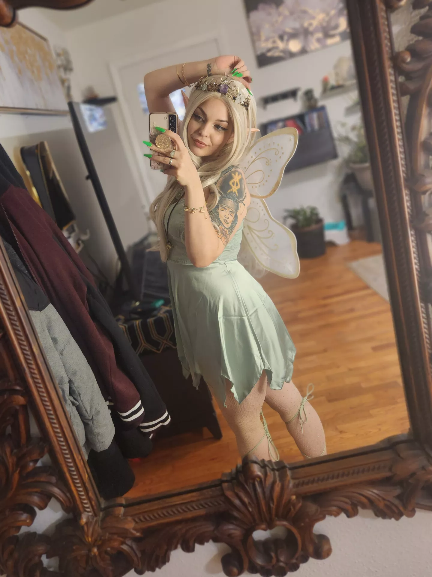 Something fun is hiding under 😘