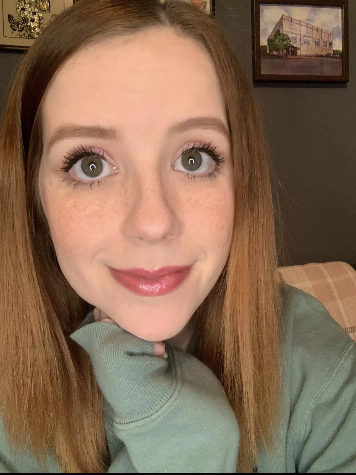 Spending my Tuesday with family, send help! 😂💕 [F]