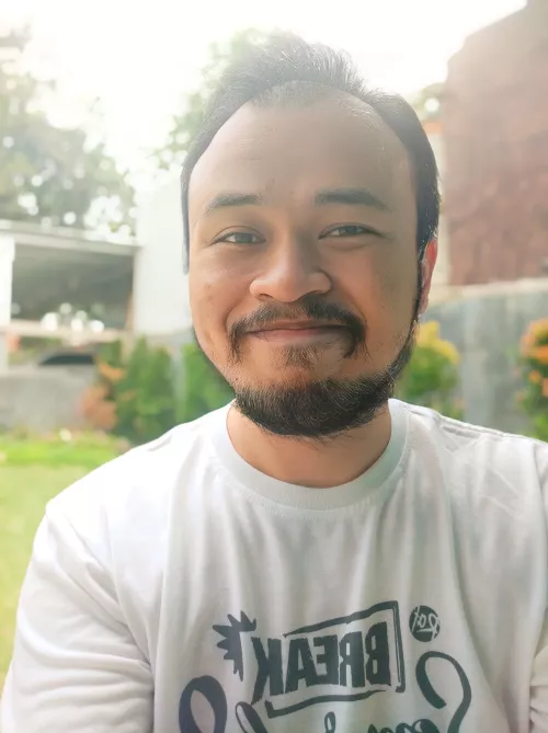 Turning older 29 today, I'm almost 30 😅 Have a good day everyone and be happy 😁