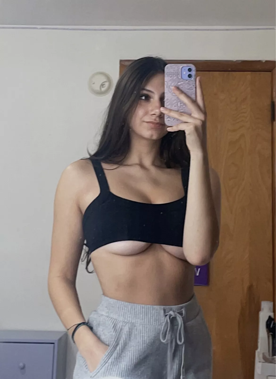 Underboob