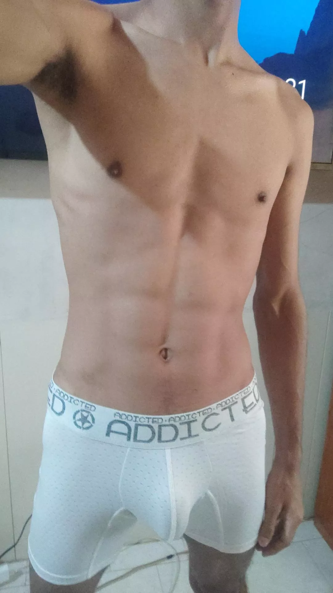 Who dares to uncover it