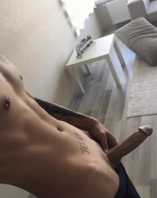 Who wanna play this cock ?