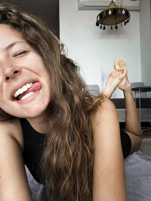 Wish I could move them into your mouth 🤤