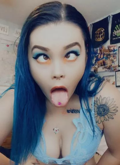 Would you pump me full of your cum?😈👅💦