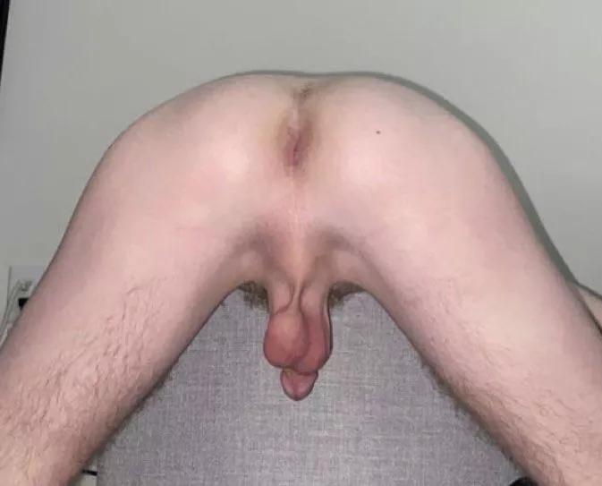 20 Spreading my hole for my friend