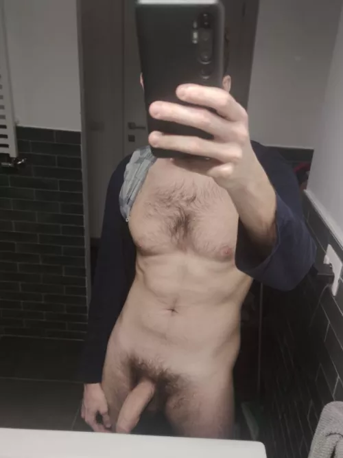 28 m Italian top, let's start a conversation, trade and more. Longterm+ hmu @andrewauri