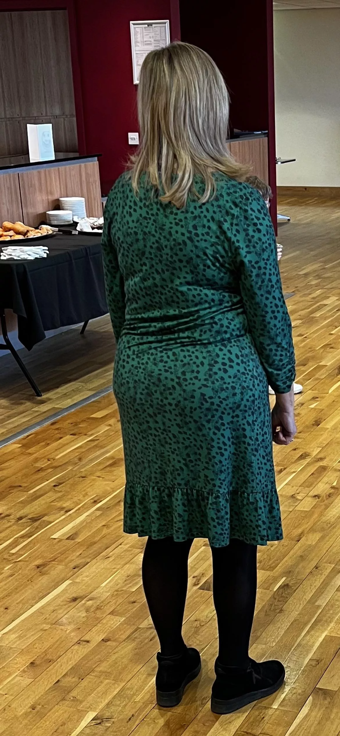 Anyone like mature big bootys/big tits would love a trib