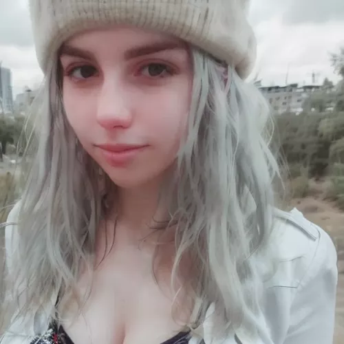 Be a rainbow in someone else's cloud. 🌈☁️ [20F]