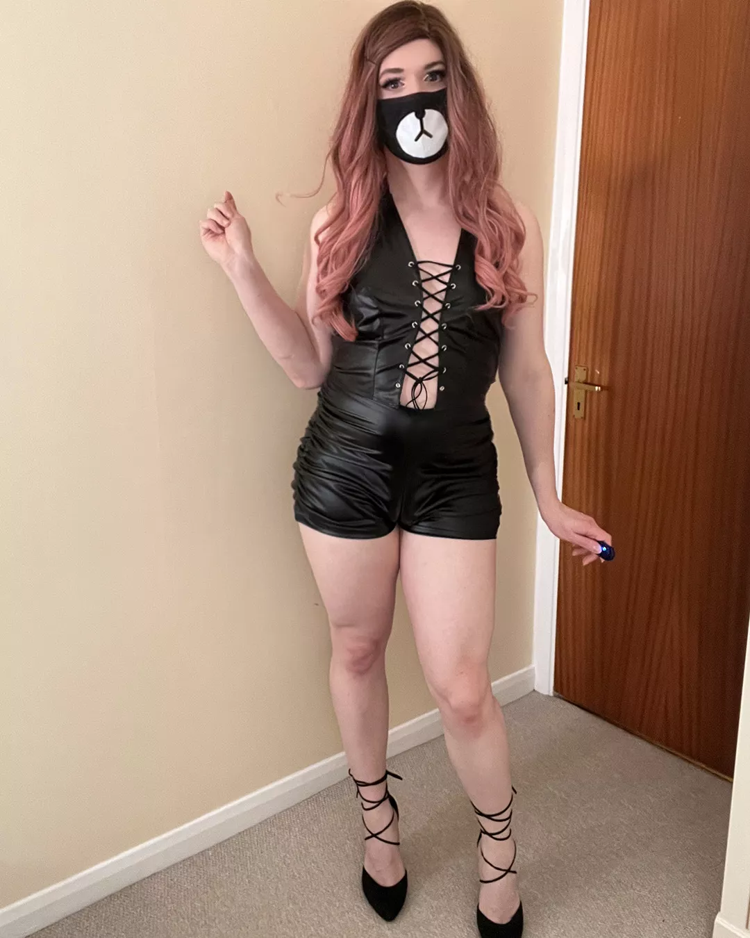 Black is my favourite colour 😏