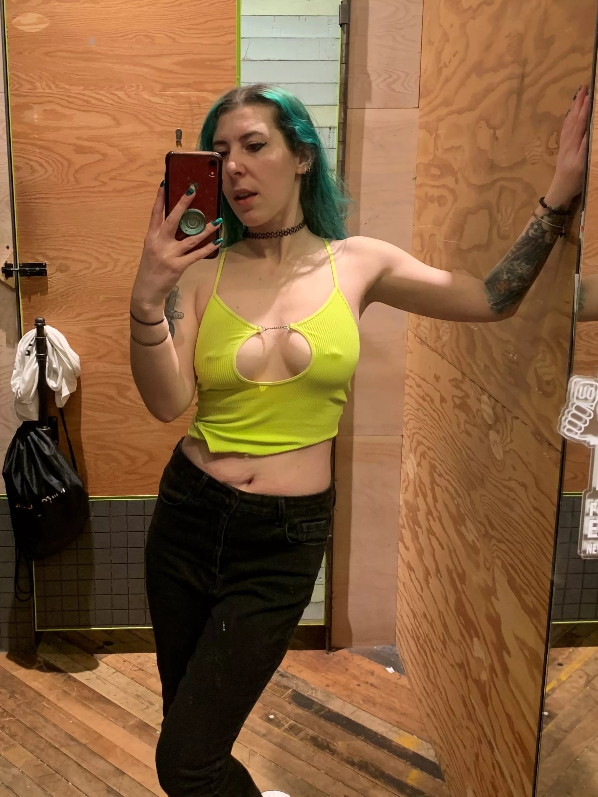 Bright green pokies